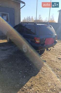Внедорожник / Кроссовер Jeep Grand Cherokee 2003 в 