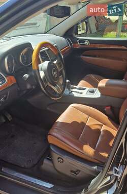 Внедорожник / Кроссовер Jeep Grand Cherokee 2012 в 