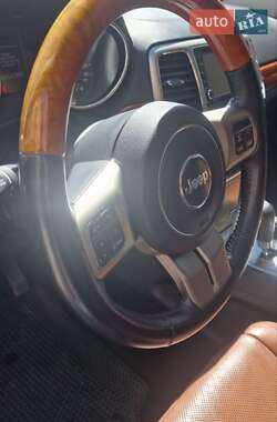 Внедорожник / Кроссовер Jeep Grand Cherokee 2012 в 