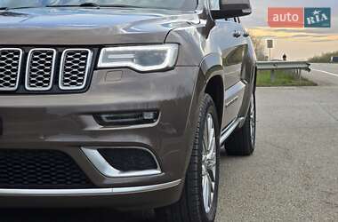Внедорожник / Кроссовер Jeep Grand Cherokee 2018 в 