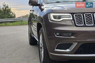Внедорожник / Кроссовер Jeep Grand Cherokee 2018 в 