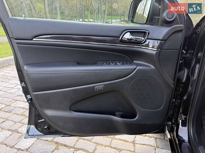 Позашляховик / Кросовер Jeep Grand Cherokee 2021 в Києві
