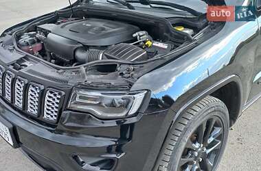 Позашляховик / Кросовер Jeep Grand Cherokee 2019 в 