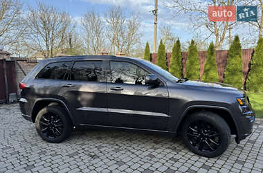 Внедорожник / Кроссовер Jeep Grand Cherokee 2020 в 