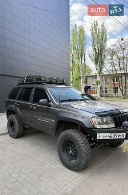 Внедорожник / Кроссовер Jeep Grand Cherokee 2000 в 
