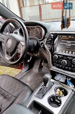 Внедорожник / Кроссовер Jeep Grand Cherokee 2017 в 