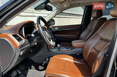Внедорожник / Кроссовер Jeep Grand Cherokee 2015 в 