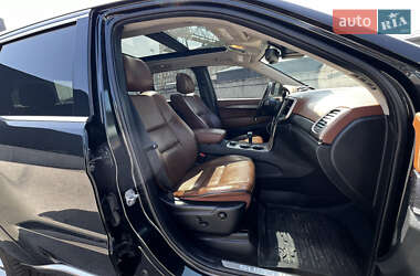 Внедорожник / Кроссовер Jeep Grand Cherokee 2015 в 