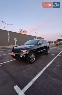 Внедорожник / Кроссовер Jeep Grand Cherokee 2018 в 