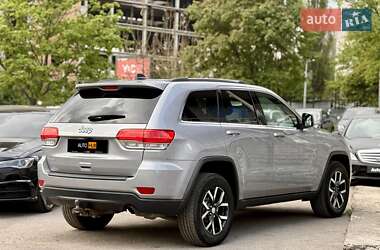 Внедорожник / Кроссовер Jeep Grand Cherokee 2015 в 