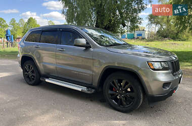 Внедорожник / Кроссовер Jeep Grand Cherokee 2012 в 