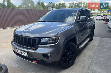 Внедорожник / Кроссовер Jeep Grand Cherokee 2012 в 