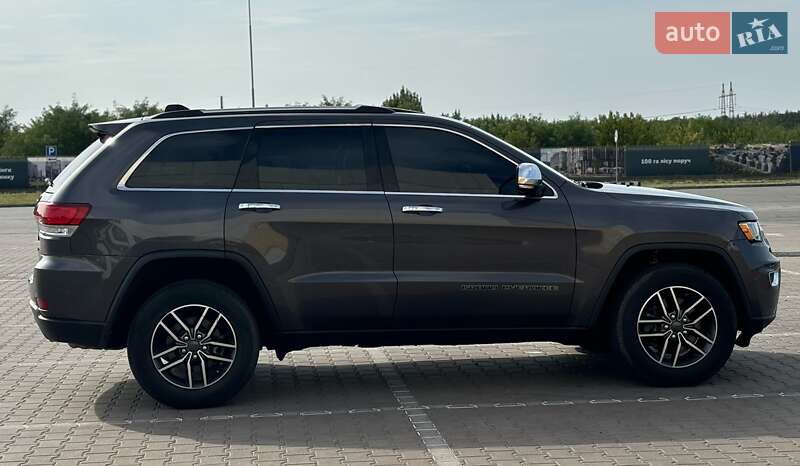 Внедорожник / Кроссовер Jeep Grand Cherokee 2020 в Киеве
