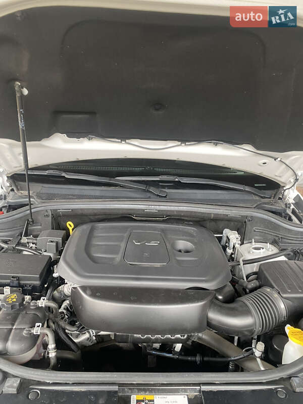 Внедорожник / Кроссовер Jeep Grand Cherokee 2019 в Киеве