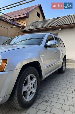 Позашляховик / Кросовер Jeep Grand Cherokee 2005 в 