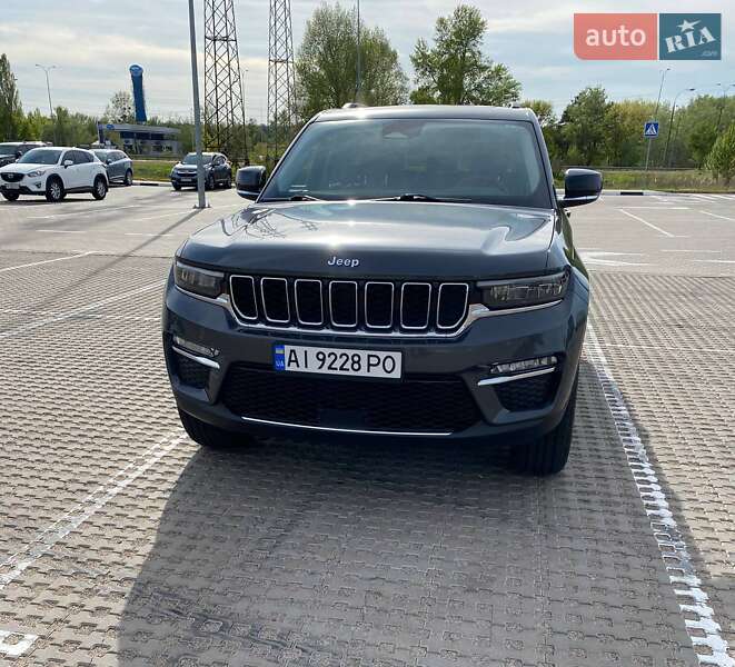 Внедорожник / Кроссовер Jeep Grand Cherokee 2023 в Киеве