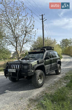 Внедорожник / Кроссовер Jeep Grand Cherokee 1995 в Ровно