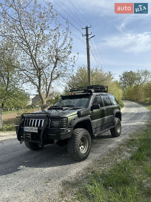 Внедорожник / Кроссовер Jeep Grand Cherokee 1995 в 