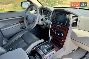 Позашляховик / Кросовер Jeep Grand Cherokee 2005 в 