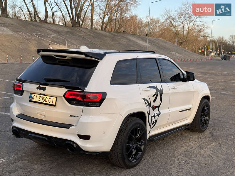 Внедорожник / Кроссовер Jeep Grand Cherokee 2017 в Киеве фото 5 Внедорожник / Кроссовер Jeep Grand Cherokee 2017 в Киеве