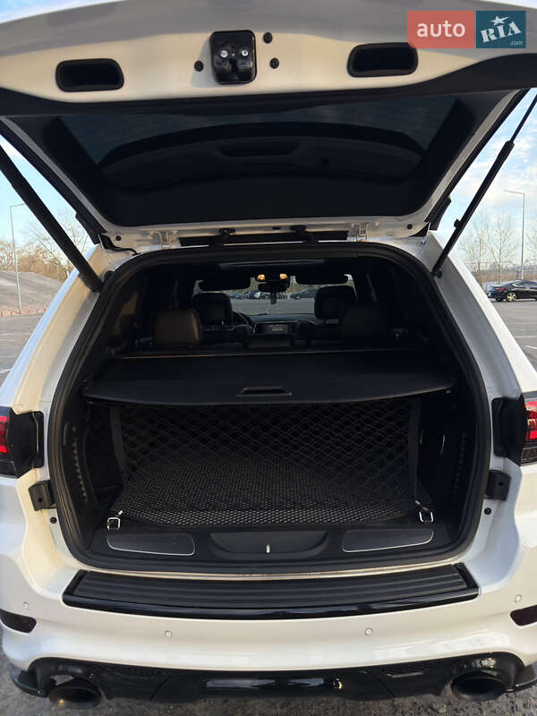 Внедорожник / Кроссовер Jeep Grand Cherokee 2017 в Киеве фото 12 Внедорожник / Кроссовер Jeep Grand Cherokee 2017 в Киеве