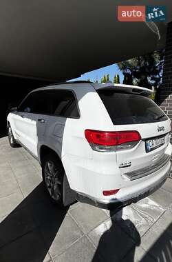 Позашляховик / Кросовер Jeep Grand Cherokee 2015 в 