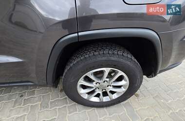 Внедорожник / Кроссовер Jeep Grand Cherokee 2015 в 
