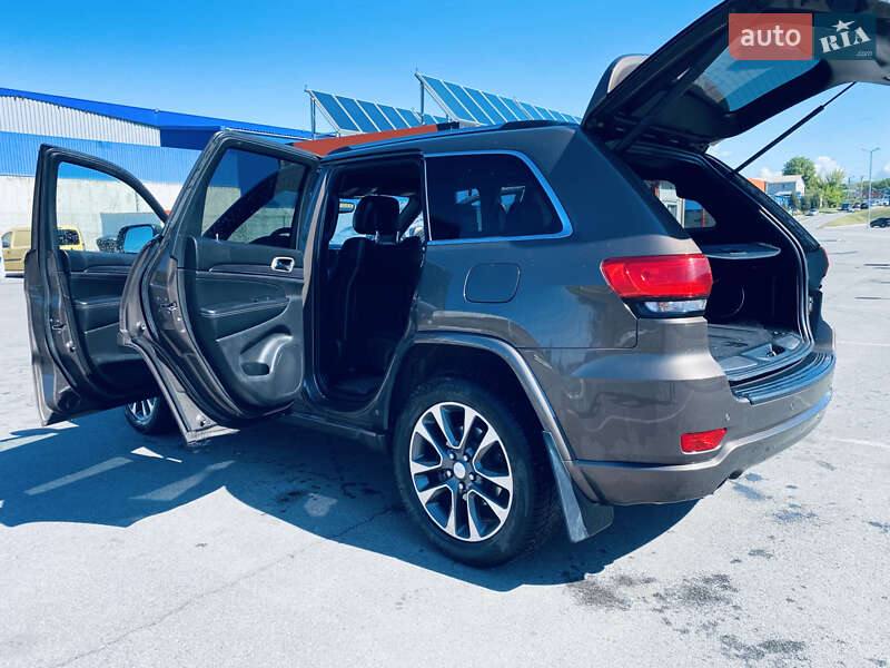 Внедорожник / Кроссовер Jeep Grand Cherokee 2017 в Виннице