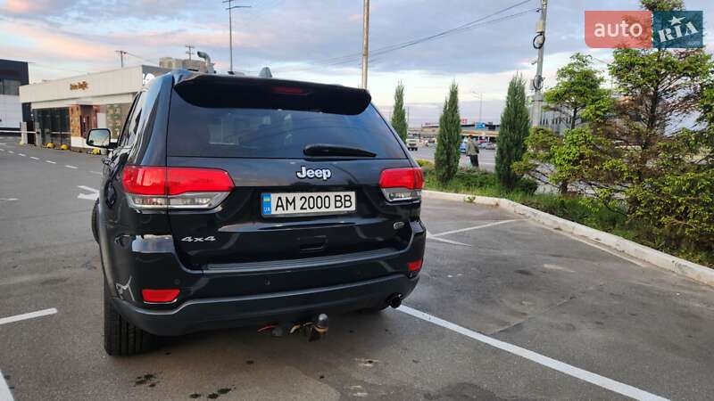 Внедорожник / Кроссовер Jeep Grand Cherokee 2018 в Киеве