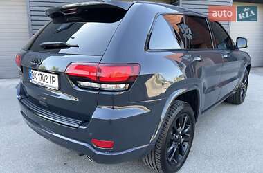 Позашляховик / Кросовер Jeep Grand Cherokee 2017 в 