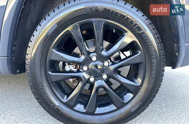 Позашляховик / Кросовер Jeep Grand Cherokee 2017 в 