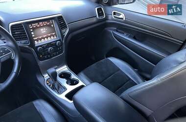 Позашляховик / Кросовер Jeep Grand Cherokee 2017 в 