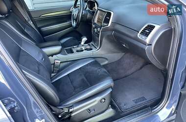 Позашляховик / Кросовер Jeep Grand Cherokee 2017 в 