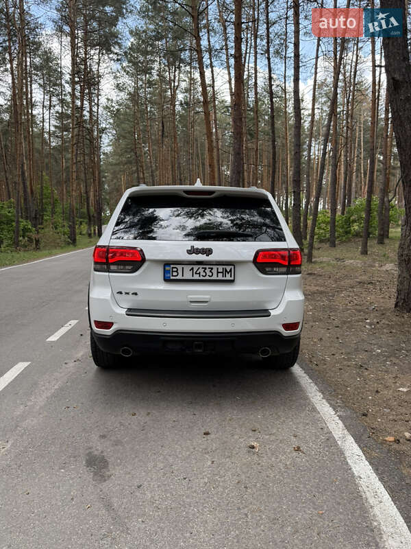 Внедорожник / Кроссовер Jeep Grand Cherokee 2017 в Полтаве