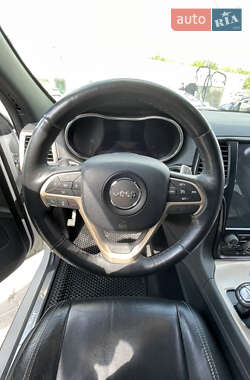 Позашляховик / Кросовер Jeep Grand Cherokee 2015 в 
