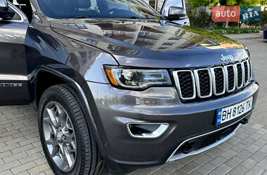 Позашляховик / Кросовер Jeep Grand Cherokee 2018 в 