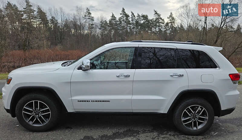 Позашляховик / Кросовер Jeep Grand Cherokee 2018 в 