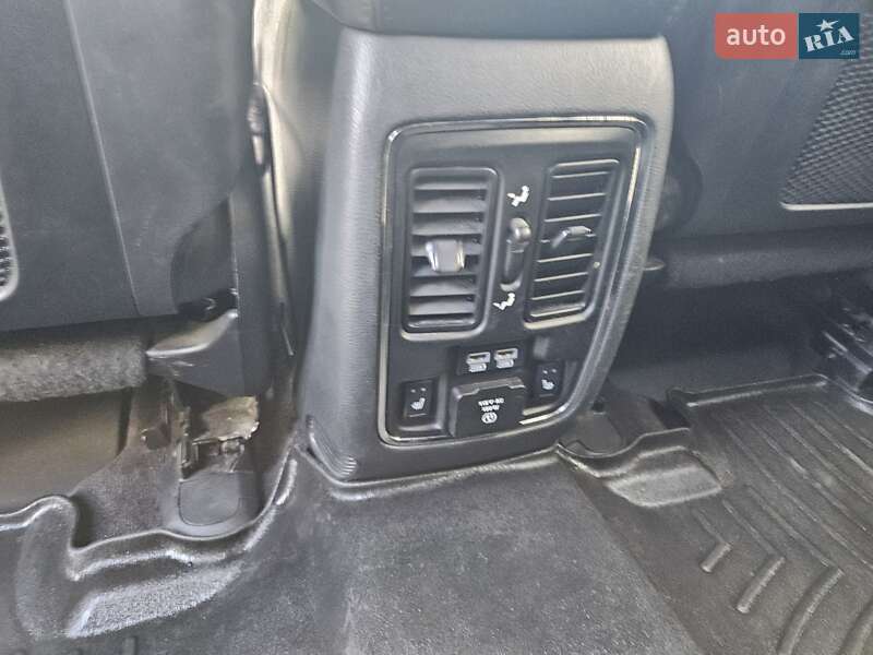 Внедорожник / Кроссовер Jeep Grand Cherokee 2017 в Львове