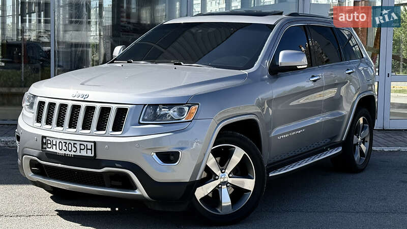 Позашляховик / Кросовер Jeep Grand Cherokee 2014 в 