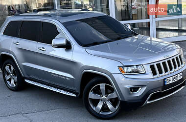 Позашляховик / Кросовер Jeep Grand Cherokee 2014 в 