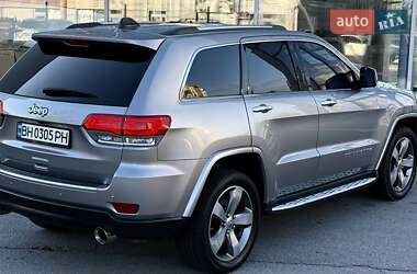 Позашляховик / Кросовер Jeep Grand Cherokee 2014 в 