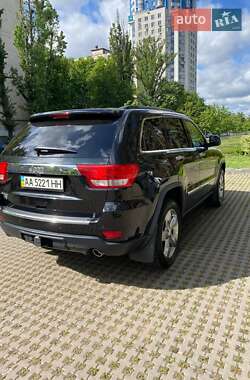 Позашляховик / Кросовер Jeep Grand Cherokee 2012 в 