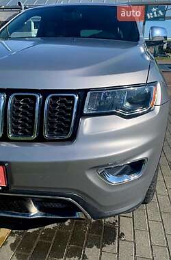Внедорожник / Кроссовер Jeep Grand Cherokee 2021 в 