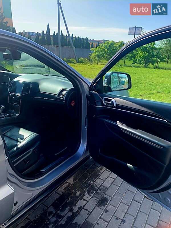 Внедорожник / Кроссовер Jeep Grand Cherokee 2021 в Луцке