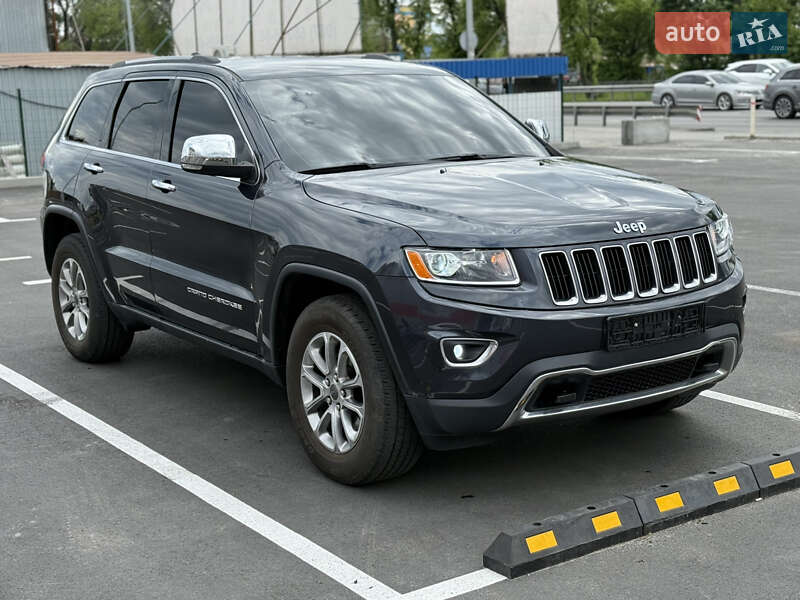 Внедорожник / Кроссовер Jeep Grand Cherokee 2016 в 