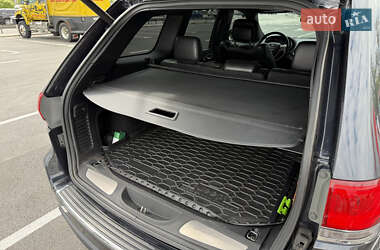 Внедорожник / Кроссовер Jeep Grand Cherokee 2016 в 