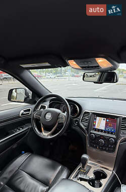 Внедорожник / Кроссовер Jeep Grand Cherokee 2016 в 