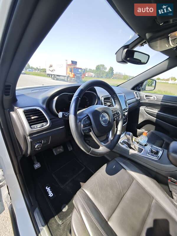 Внедорожник / Кроссовер Jeep Grand Cherokee 2022 в Ромнах