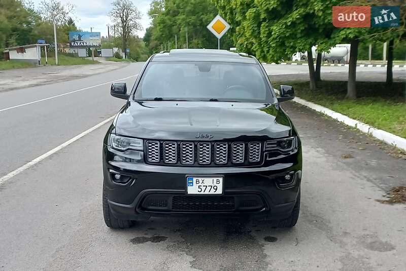Позашляховик / Кросовер Jeep Grand Cherokee 2019 в 
