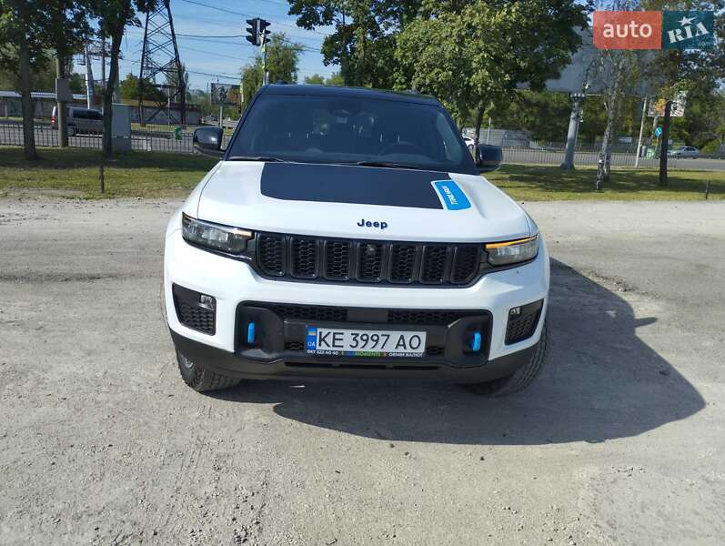 Внедорожник / Кроссовер Jeep Grand Cherokee 2022 в 